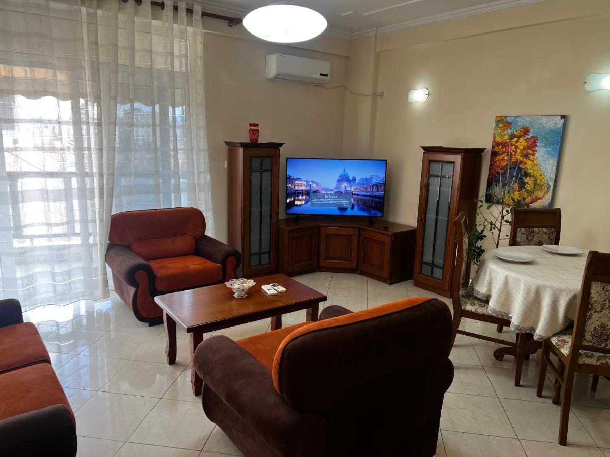 City Central Apartment 2 Tirana Zewnętrze zdjęcie